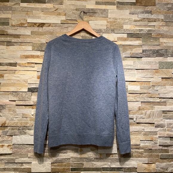 Tahari L Cashmere Sweater | Blue 2-Ply, Old Money Minimalism, Luxe Fall Staple - Picture 4 of 6